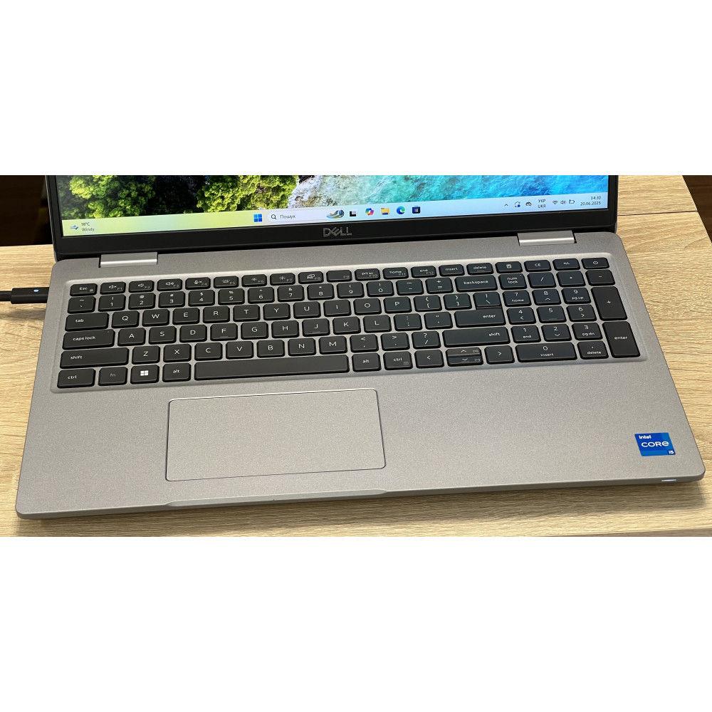 Купити БВ ноутбук Dell Precision 3561 15.6